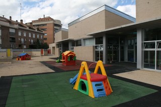 La capital oscense cuenta ahora con dos escuelas públicas infantiles, en la imagen, el centro de "Las Pajaritas" . | D.A