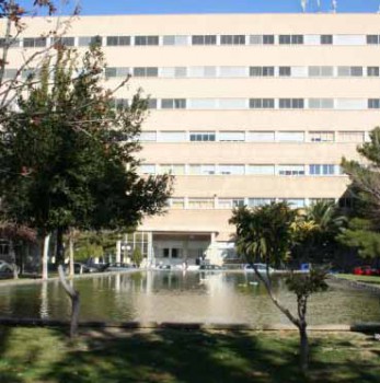 La universidad de Zaragoza subirá las tasas un 2% y duplicará el número de becas
